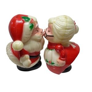Vintage Santa & Mrs Claus‎ Kissing Salt & Pepper Shakers Christmas Hard Plastic